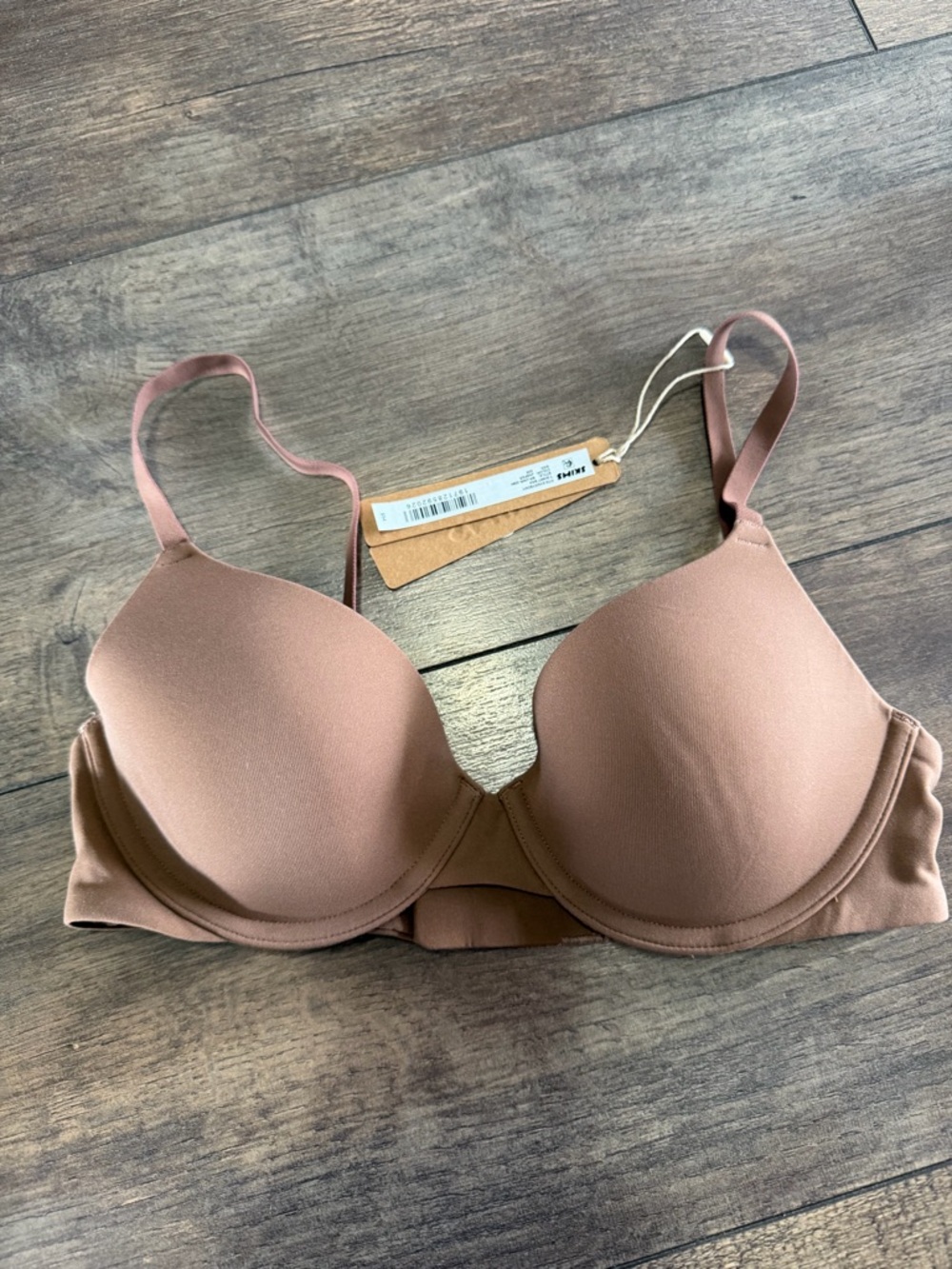 SKIMS fits everybody t shirt bra color jasper 32B
